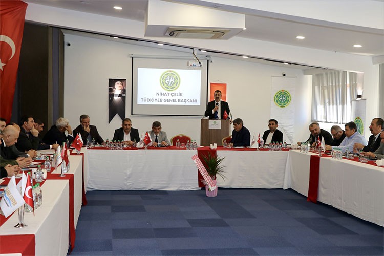 TÜDKİYEB Başkanı Çelik, Karadeniz'deki besicilerle bir araya geldi