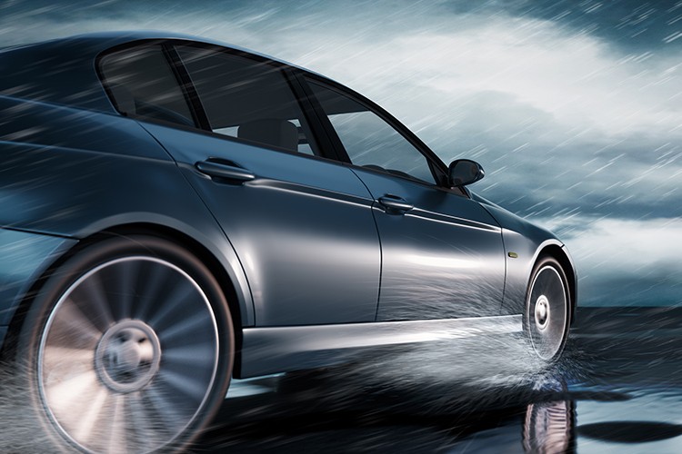 Yoğun yağışlı havalarda güvenli sürüş için tavsiyeler