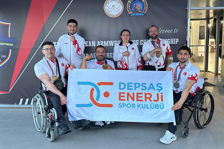 Bilek Güreşindeki Başarısı Herkese Örnek Oldu