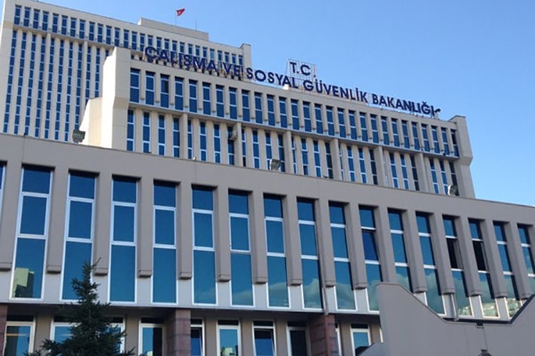 Sözleşmelilerin memur atanmasıyla ilgili açıklama