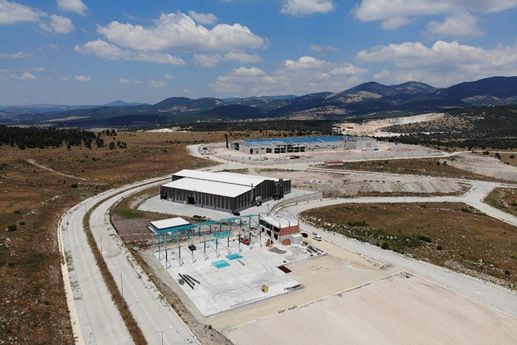 Üretim yapacak fabrika bulamıyorlar