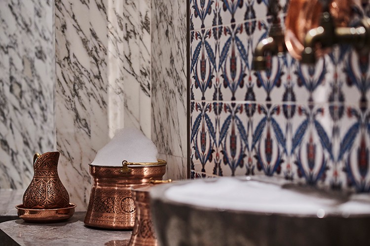 Sultanahmet'te şaman hamamı ritüeli