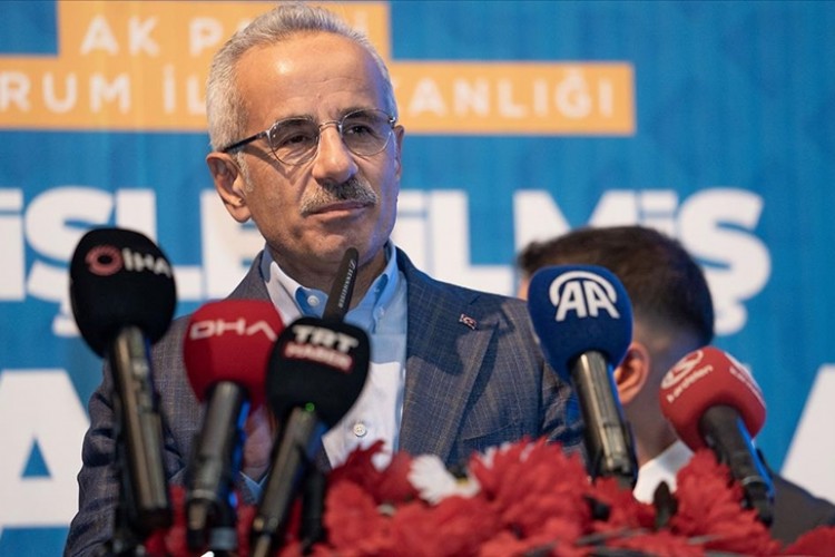 Ulaştırma ve Altyapı Bakanı Uraloğlu: Erzurum için hızlı tren çalışmaları sürüyor