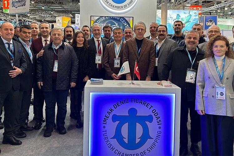 Denizcilik sektörü Almanya'da buluştu