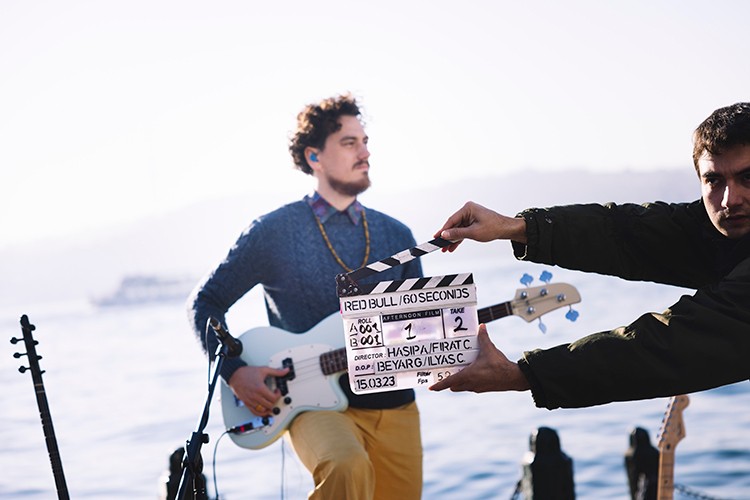 Sanatçıları 60 Saniyelik Müzikal Bir Meydan Okumaya Davet Ediyor