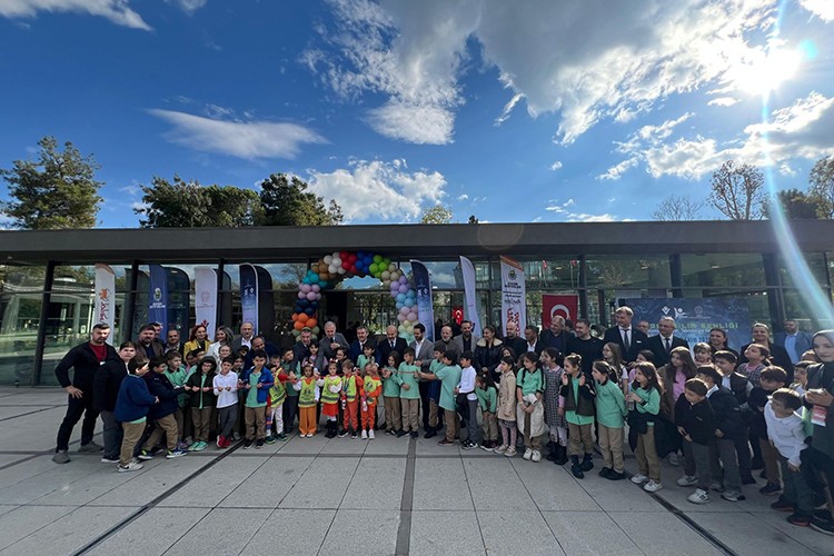 Çilek'ten çocuklara ilham veren yapay zekâ deneyimi