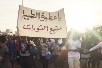 Sudan'da göstericiler dağıtılmaya başlandı