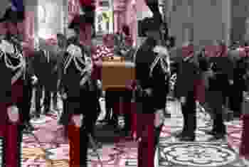 Berlusconi için Milano'daki Duomo Katedrali'nde resmi cenaze töreni