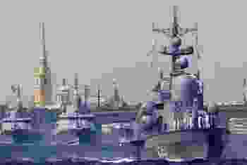 Rus Donanması'ndan gövde gösterisi