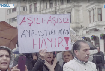 Aşı karşıtlarından İstanbul'da protesto